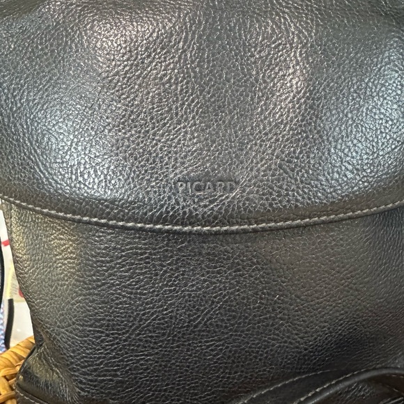 Picard Elegant Black Leather Crossbody Bag - Picture 2 of 16